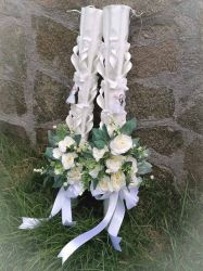 Lumanare nunta cu aranjament din flori artificiale  -alb