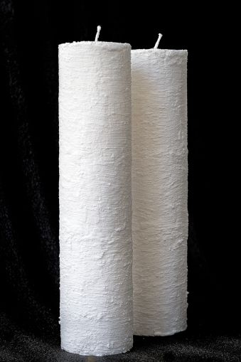 Lumanare cilindru diametru de 7cm – alba - texturata