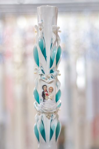 Lumanari nunta sculptate , model 5 coloane, cu miez colorat,  cu figurina miri, cu perlute - turcoaz