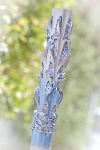 Lumanari sculptate 6 coloane, combinatii de culori lila, bleu, bleumarin cu exterior de bleu