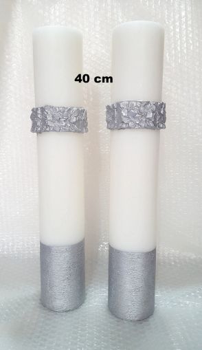 Lumanare cilindru diametru de 7cm, inaltime de 30, 40 sau 50cm - cu brau din hortensii si baza creponata -argintiu