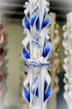 Lumanari botez sculptate, miez colorat, cu figurina din ceara, cu perlute -  albastru