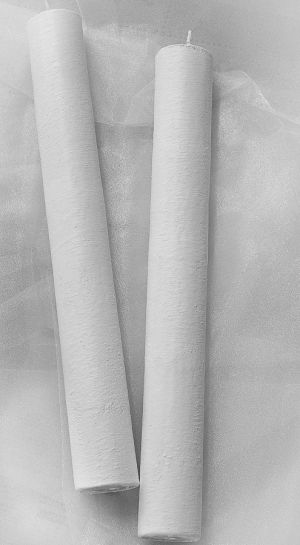 Lumanare cilindru texturata,  diametru 4.6 cm, inaltime 40cm -alb
