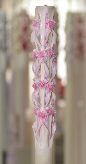 Lumanari sculptate 6 coloane, irizatie de gri, roz fucsia, cu tranndafirasi roz fucsia si ivory pe exterior