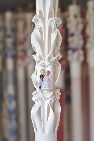 Lumanari nunta sculptate 6 coloane, cu figurina si strasuri, alb