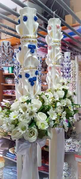Lumanare nunta cu aranjament din flori artificiale 