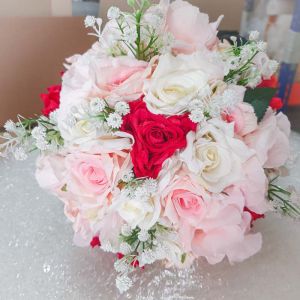 Buchet flori artificiale -alb, roz, rosu